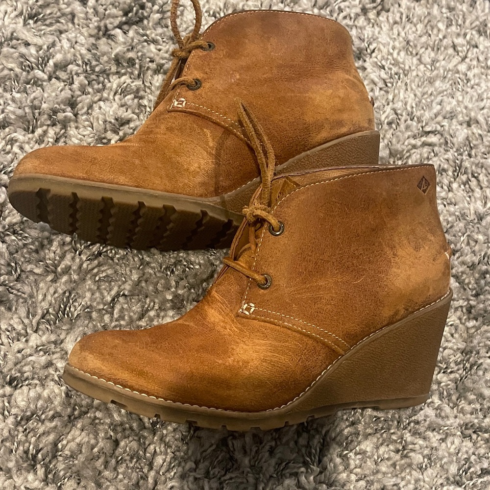 Sperry Stella Prow Boots sz 8